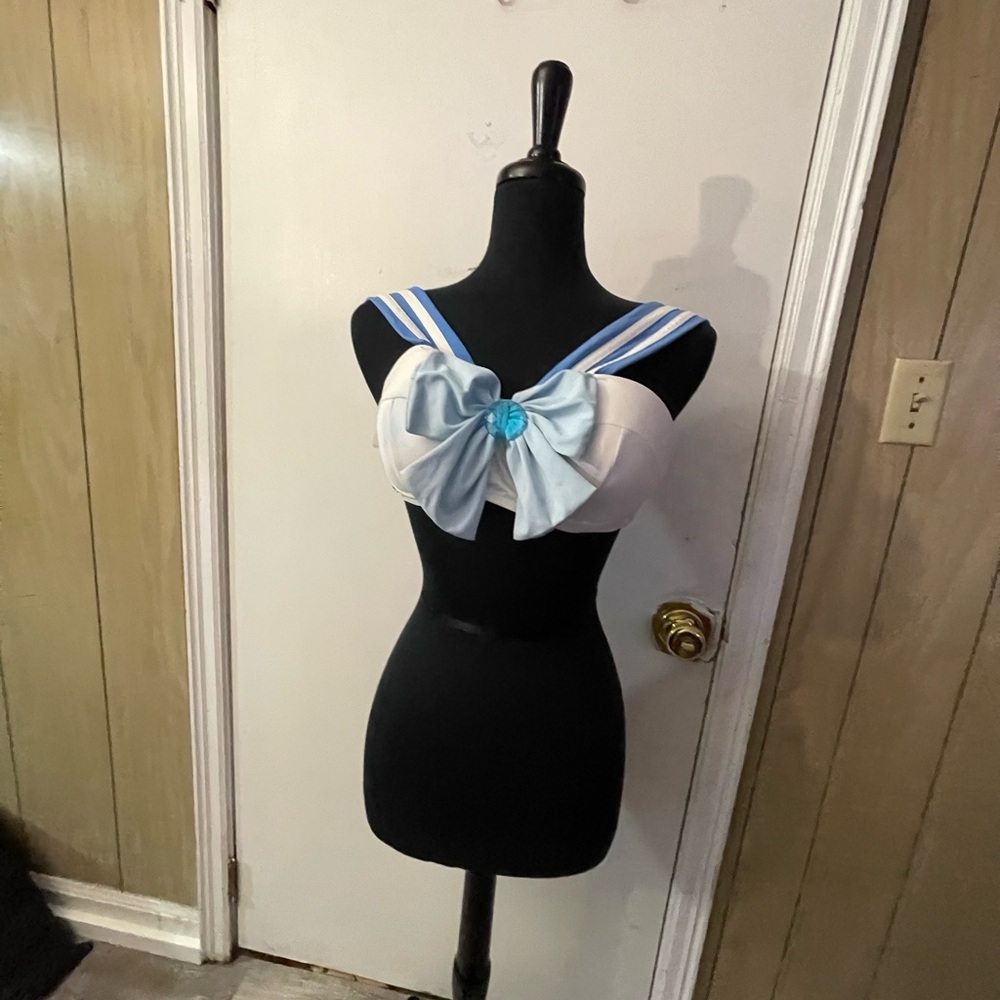 White and Blue Bow Top